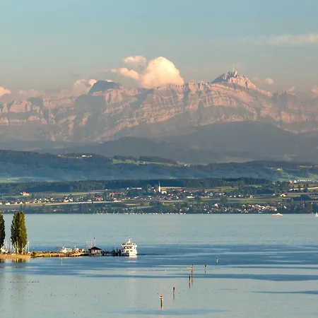 Panorama Seeblick אונטרהלדינגן